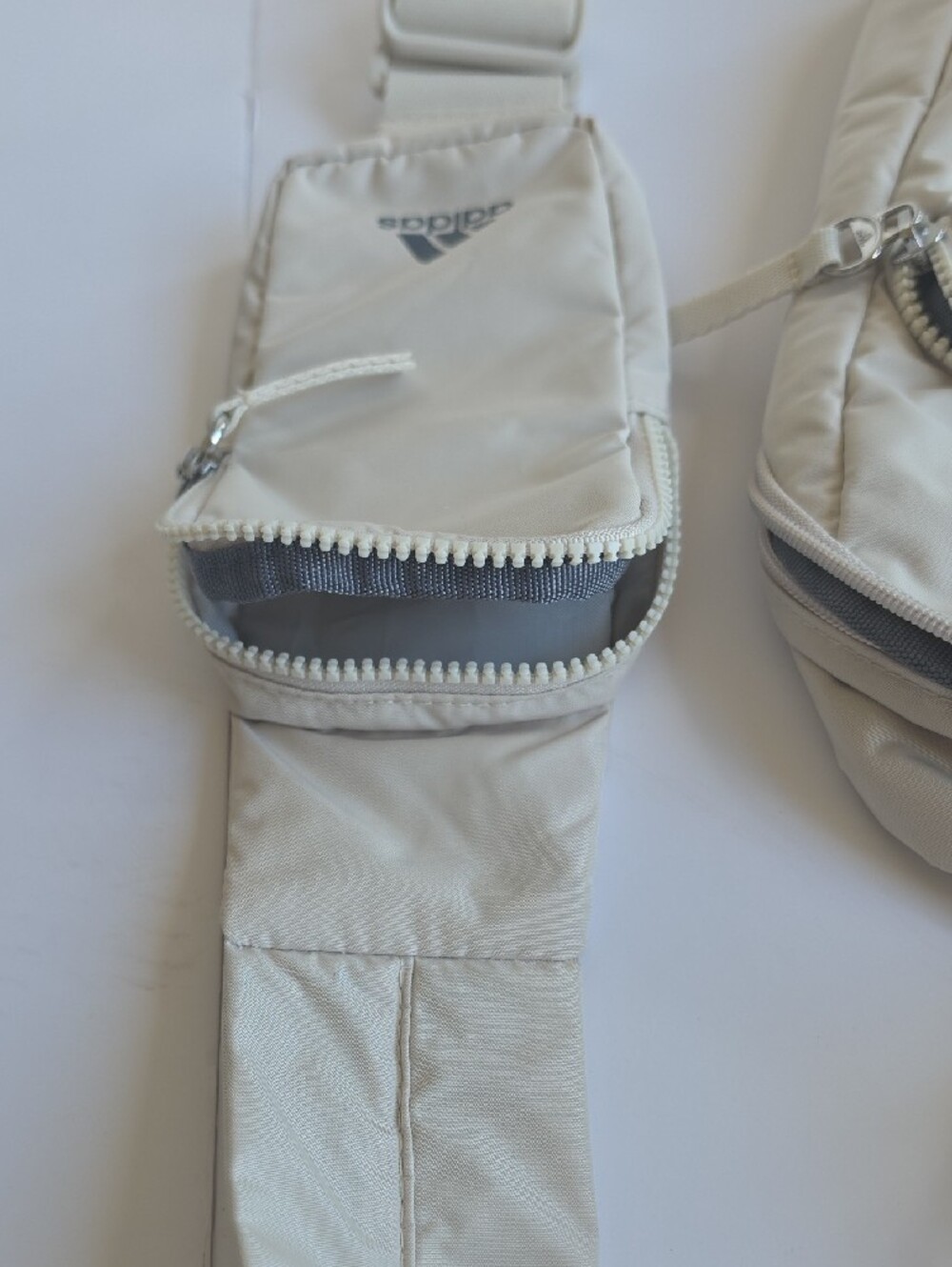 Adidas Essentials Sling Crossbody Bag Beige Multi Pocket Strap Pouch - Picture 12 of 13